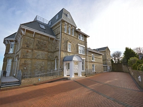 Priory Apartment - 13 The Priory Luccombe Road, Shanklin, South Wight, United Kingdom, PO37