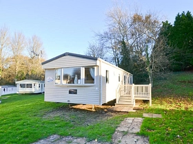 Kingsgate Lodge - No 4 Kingsgate, Lower Hyde Holiday Park, Landguard Road, Shanklin, East Wight, United Kingdom, PO37