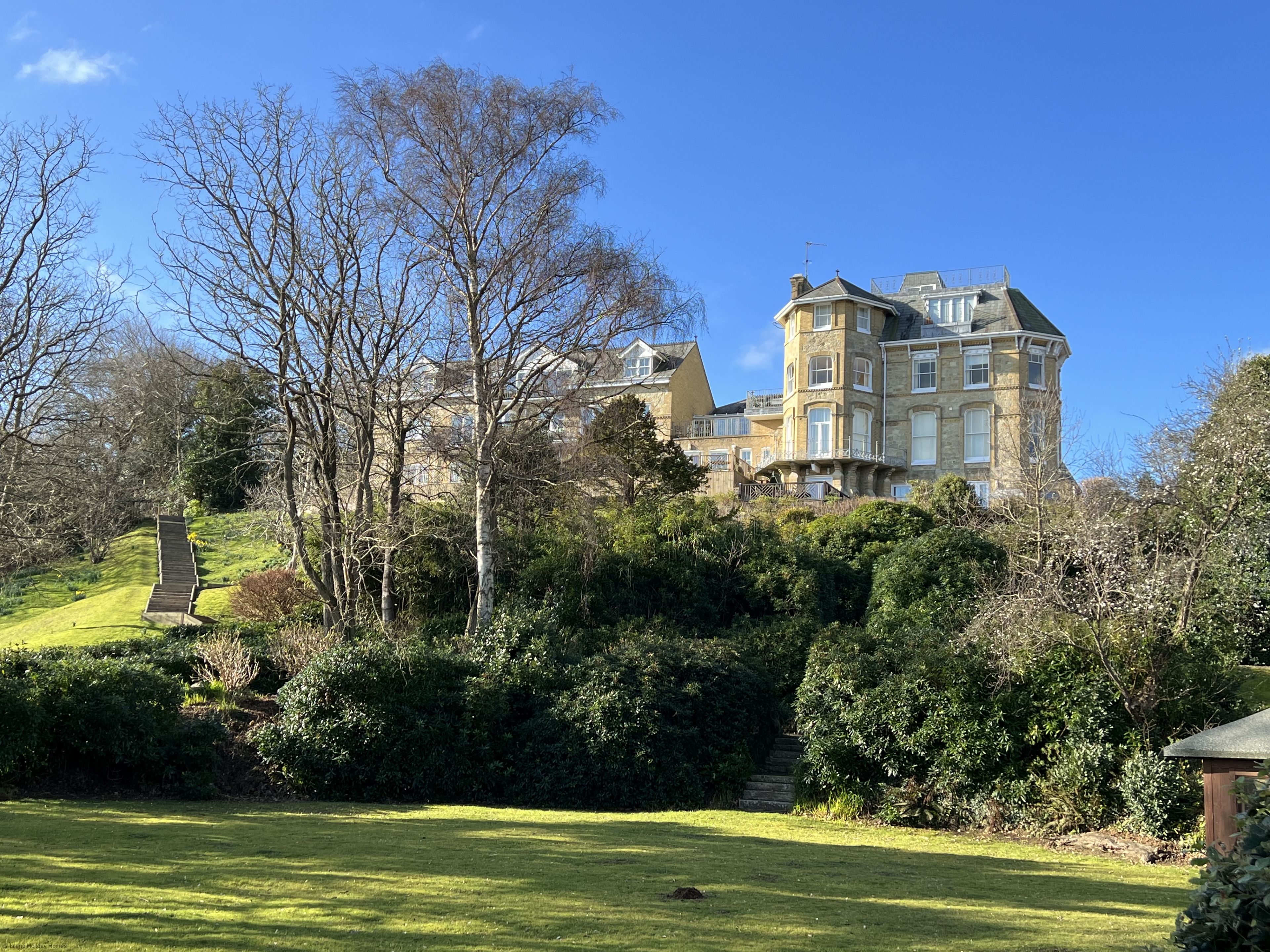 Sea View - Apartment 8, The Priory,  Luccombe Road, Shanklin, South Wight, United Kingdom, PO37