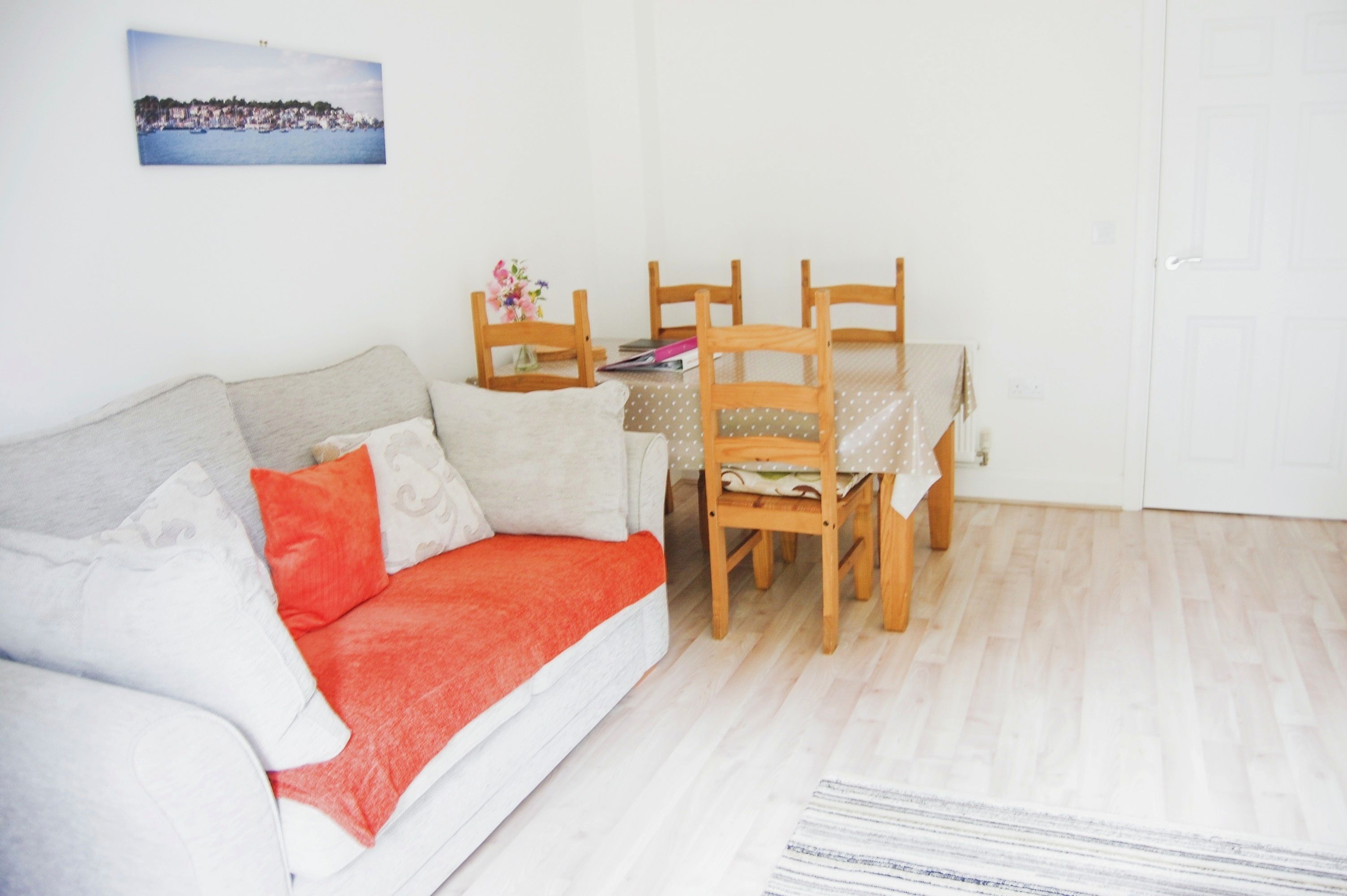 Tennyson Cottage - 7 Old School Close, Freshwater, West Wight, United Kingdom, PO40