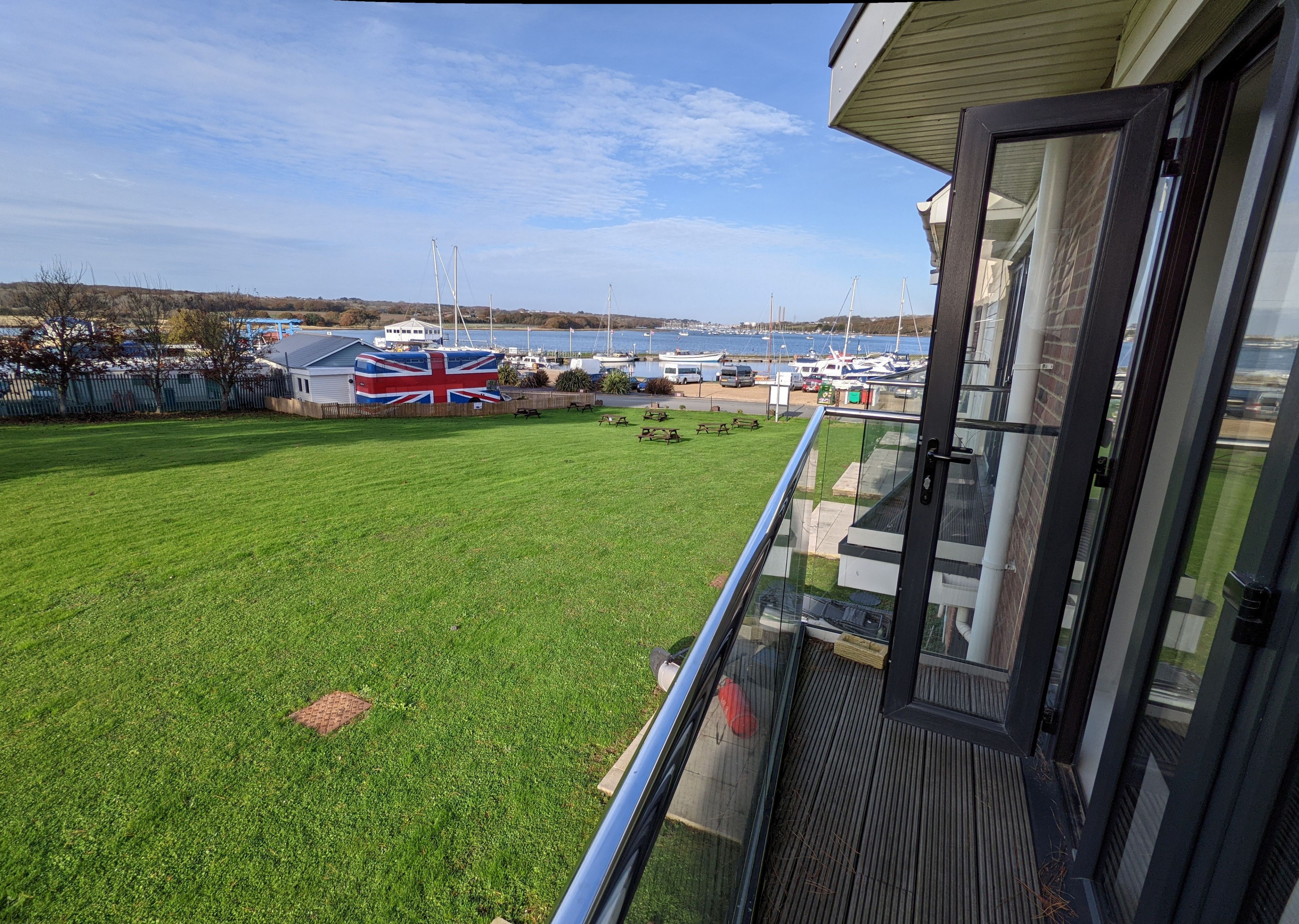 Folly View - 14 Medina Breeze Walk, Island Harbour, Binfield, Newport, North Wight, United Kingdom, PO30