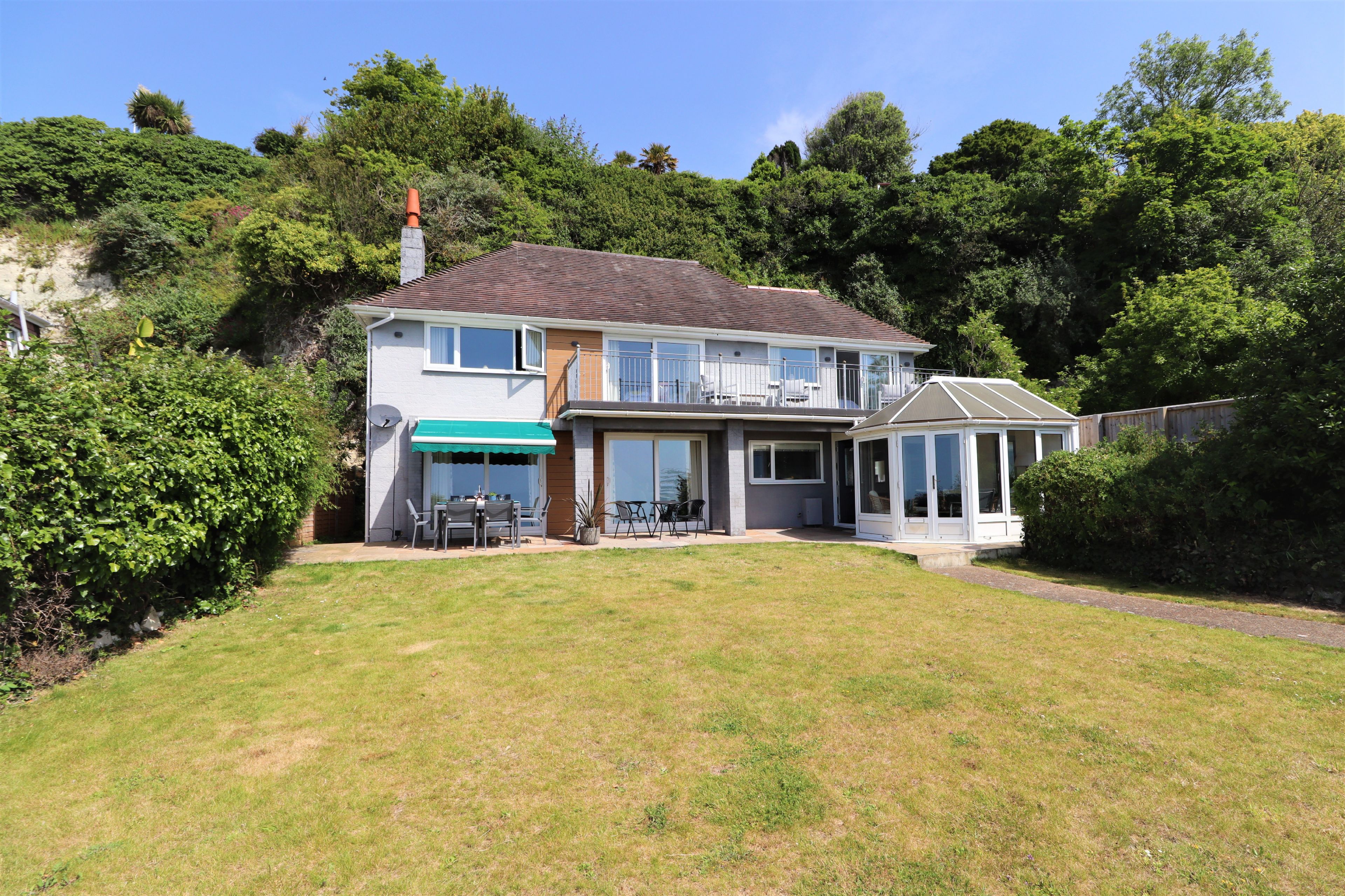 Pointe South - 8 Gills Cliff Road, Ventnor, South Wight, United Kingdom, PO38