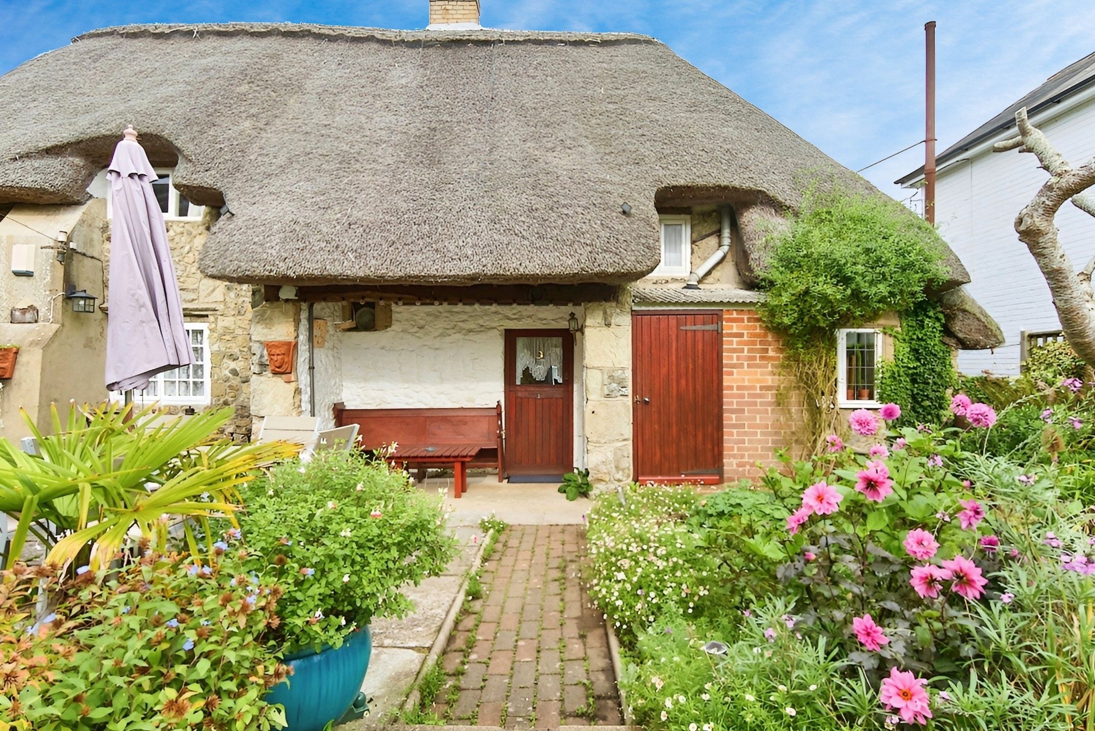 Ye Olde Cottage - Blackgang Road, Niton, South Wight, United Kingdom, PO38