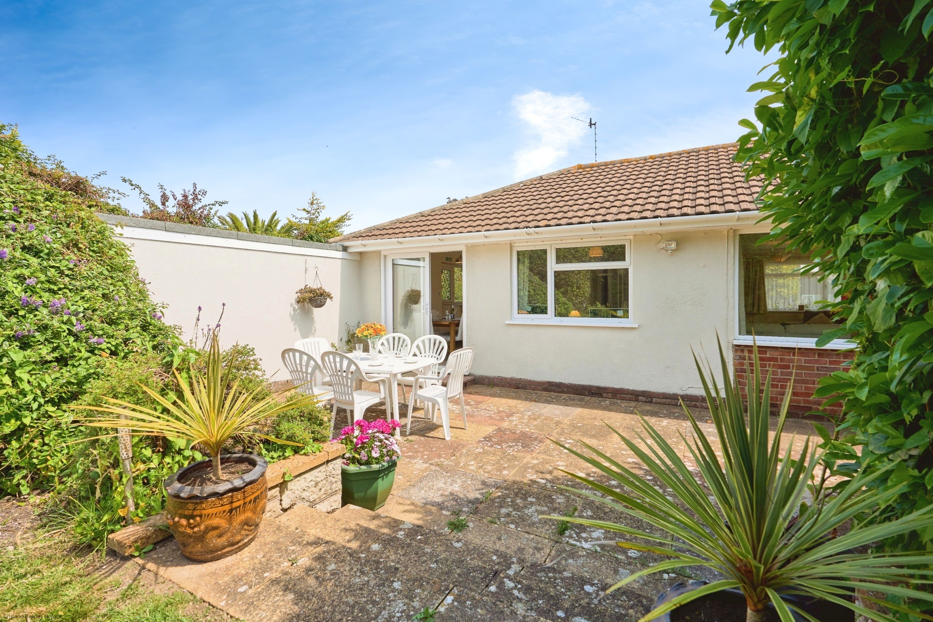 Beachfield - 2 Beachfield Road, Bembridge, East Wight, United Kingdom, PO35