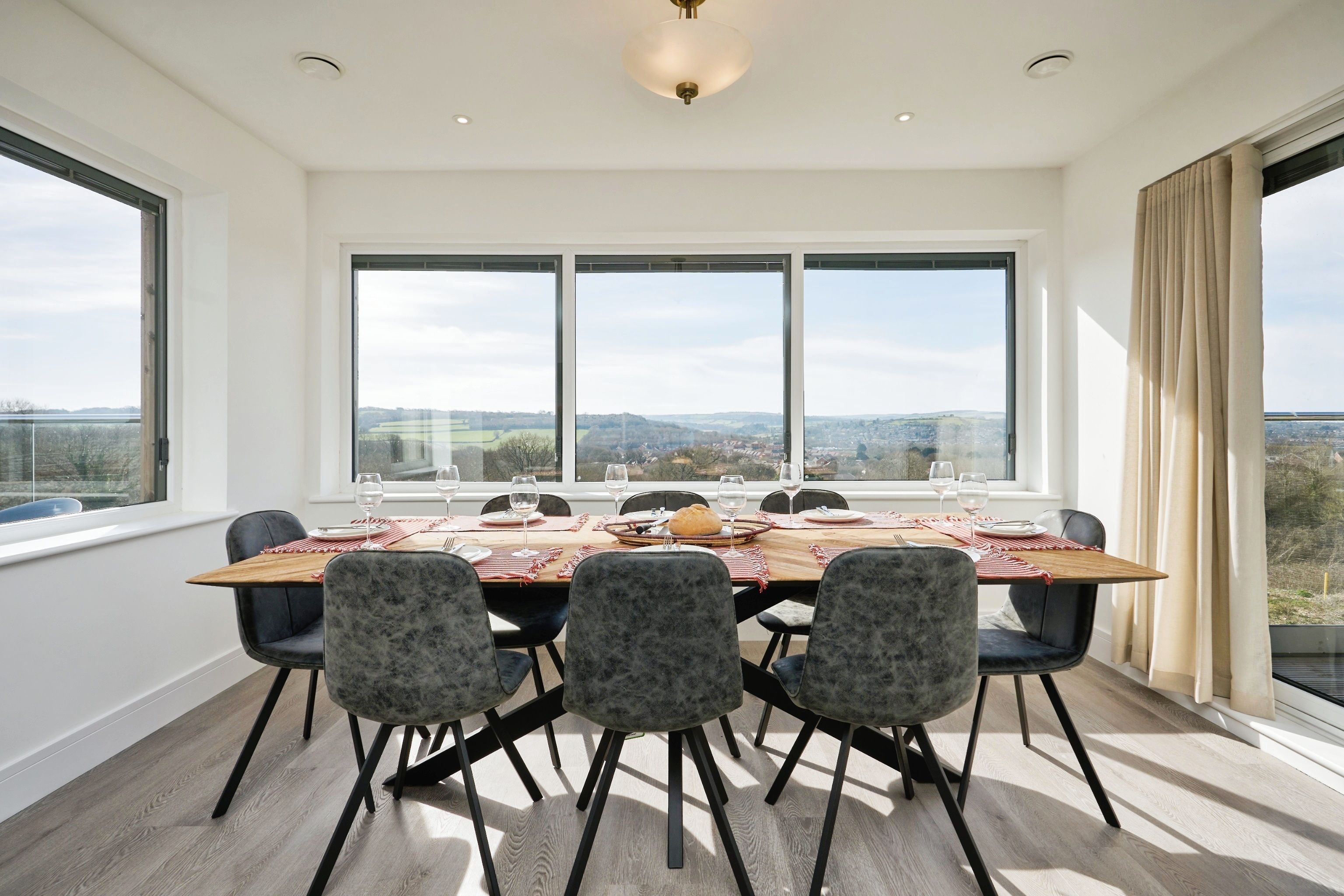 Castle View - Castle View Buckberry Lane, Newport, East Wight, United Kingdom, po30