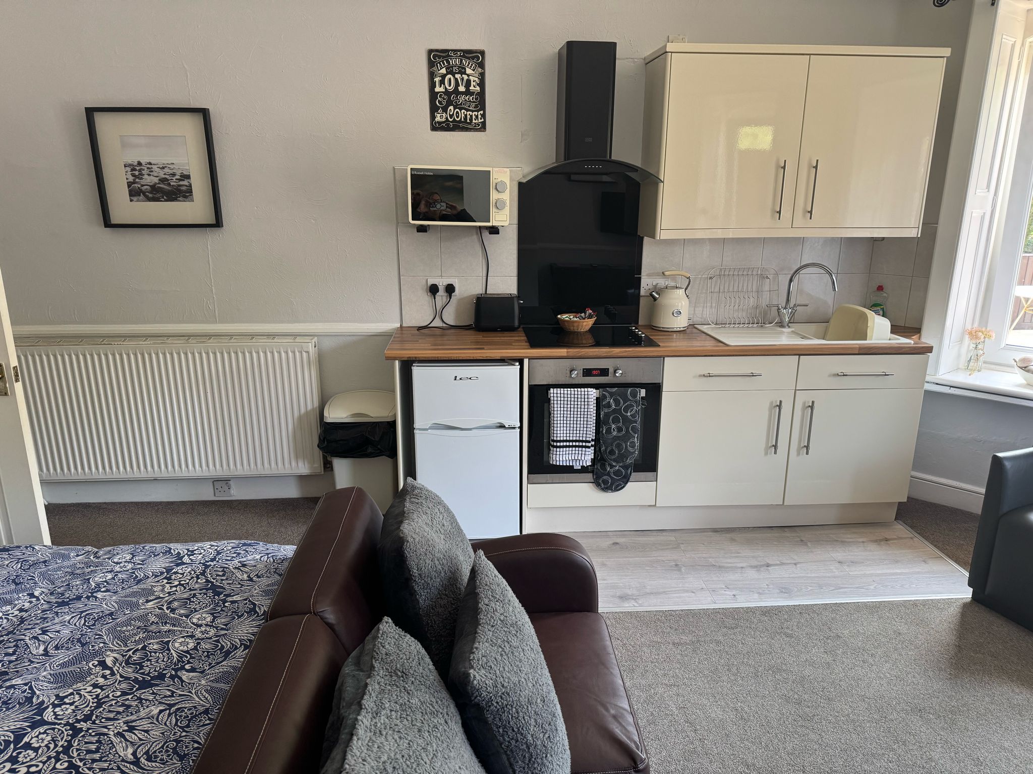 No 6 Victorian Lodge - E Hill Rd, Ryde PO33 1LS, Ryde, East Wight, United Kingdom, PO33