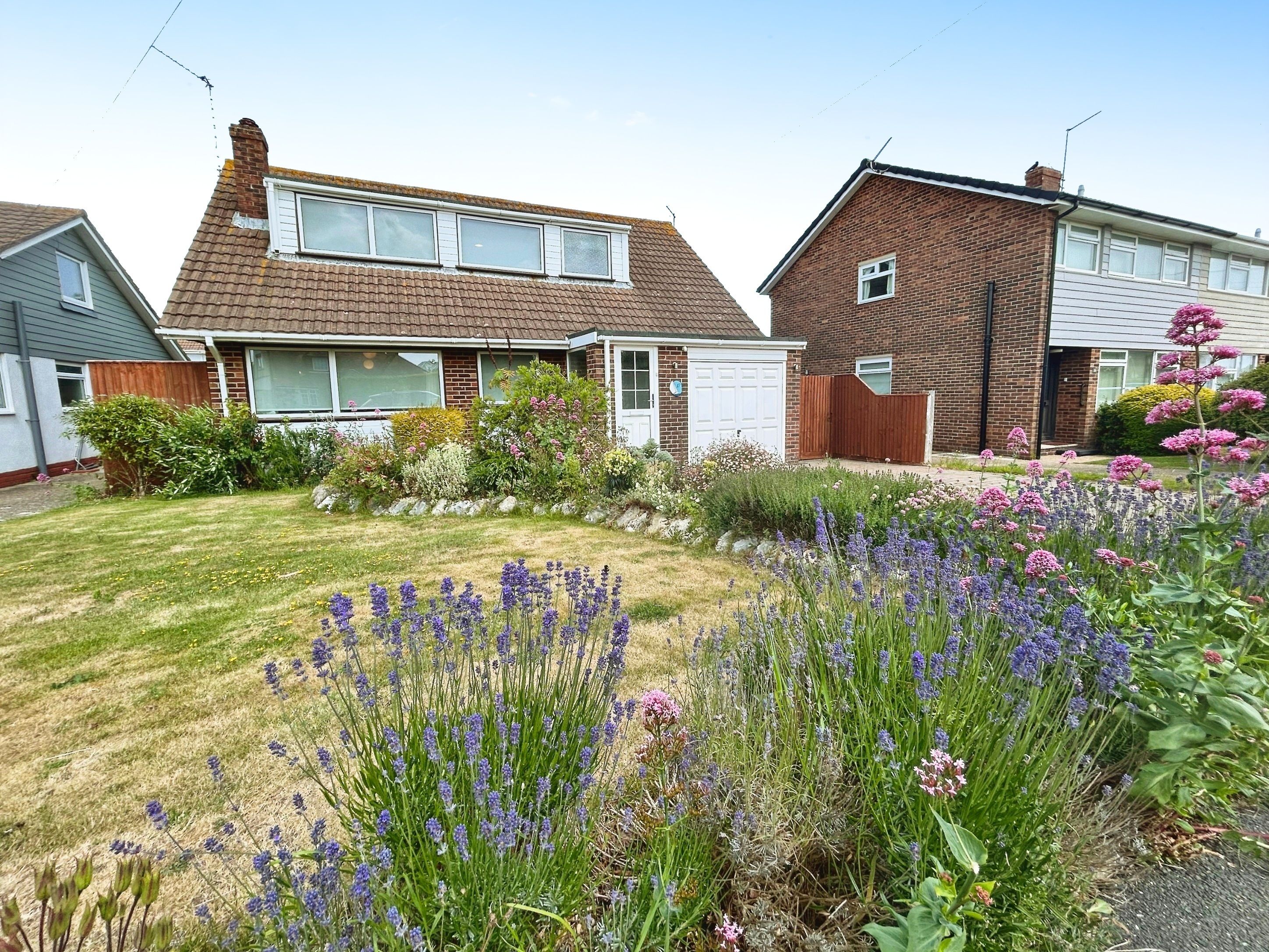 Beachfield Breeze - 17 Beachfield Road, Bembridge, East Wight, United Kingdom, PO35