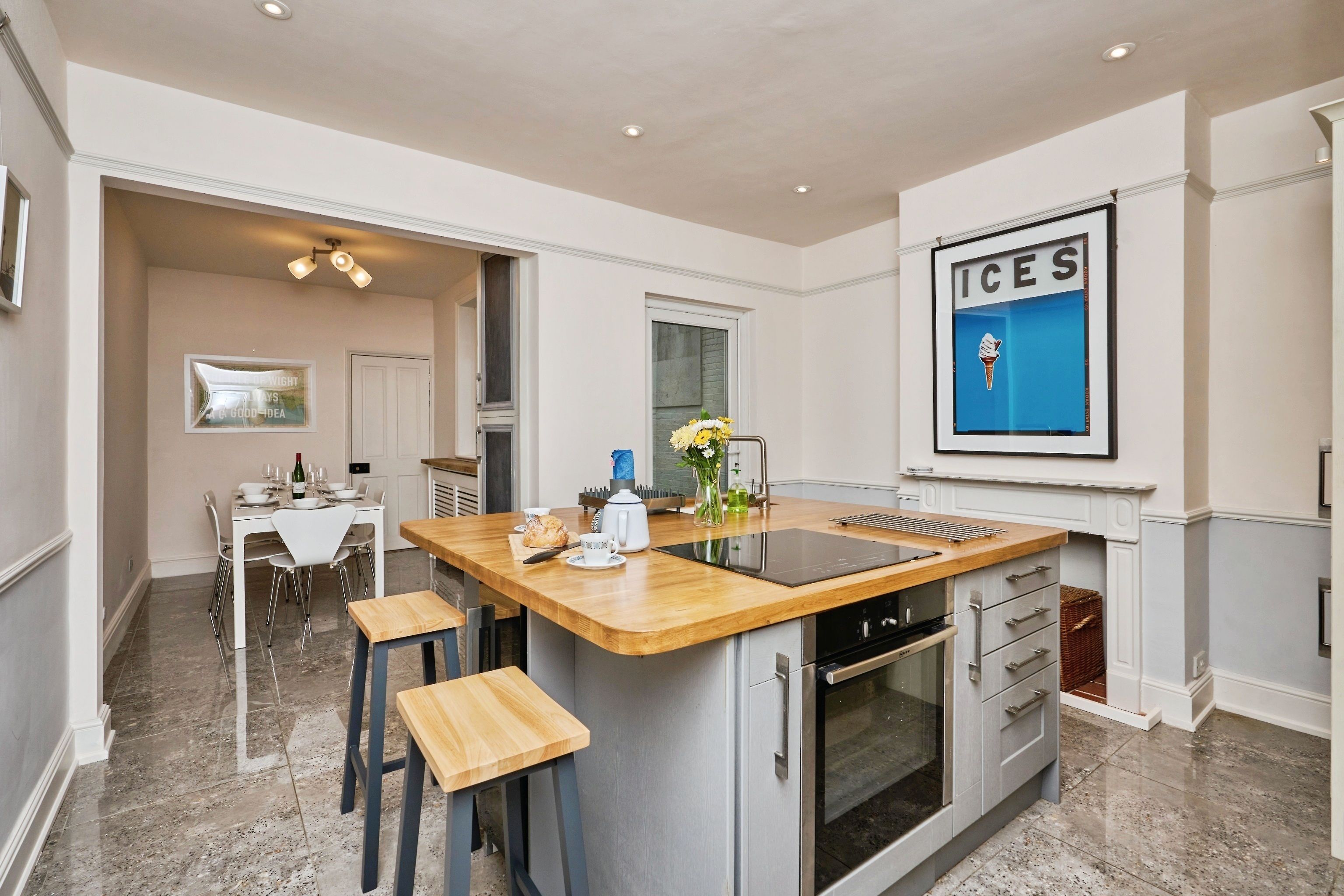 Pindrift - 23 Bellevue Road, Cowes, North Wight, United Kingdom, PO31