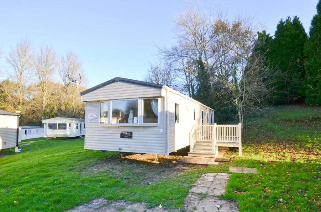 Kingsgate Lodge - No 4 Kingsgate, Lower Hyde Holiday Park, Landguard Road, Shanklin, East Wight, United Kingdom, PO37